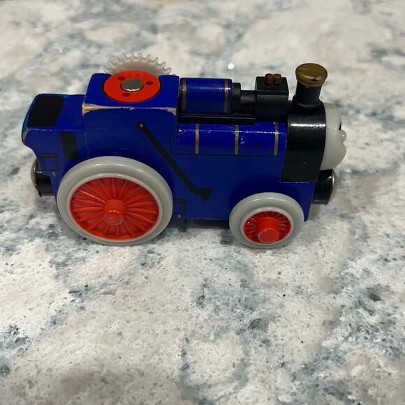 Learning Curve 2003 Thomas & Friends Wooden Railway Fergus Traction Engine Train - Picture 4 of 7